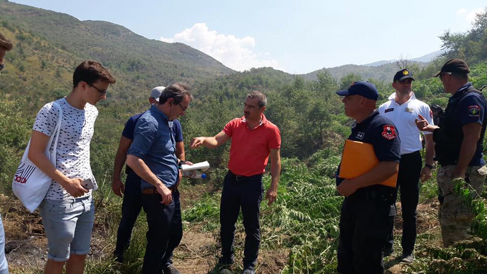 Ministri Saimir Tahiri dhe gazetari i “The ekonomist” përfshihen  në një incident në Vlorë