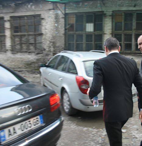 “Kanabisi në Shqipëri, Saimir Tahiri një nga përfituesit kryesorë”