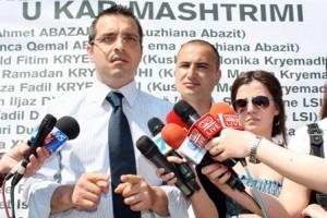 Fotot e “mjekroshit” Saimir Tahiri dhe premtimi i tij për Krenar Cenollarin si drejtor i ri i Përgjithshëm i Tatimeve!