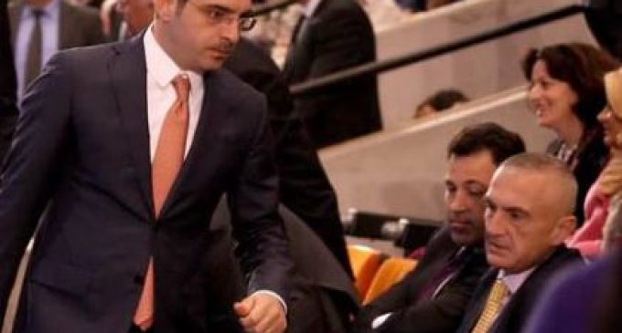 DY SKEMAT/Ylli Manjani për Saimir Tahirin, ose Tahiri për koalicionin