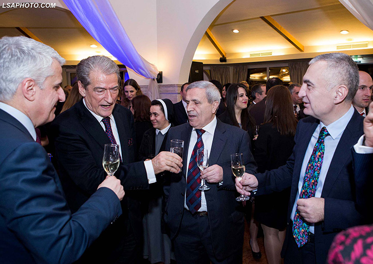 FOTO GALERI/ Berisha, Meta, Majko e Dokle, larg ndasive, shkëmbejnë batuta me njëri-tjetrin