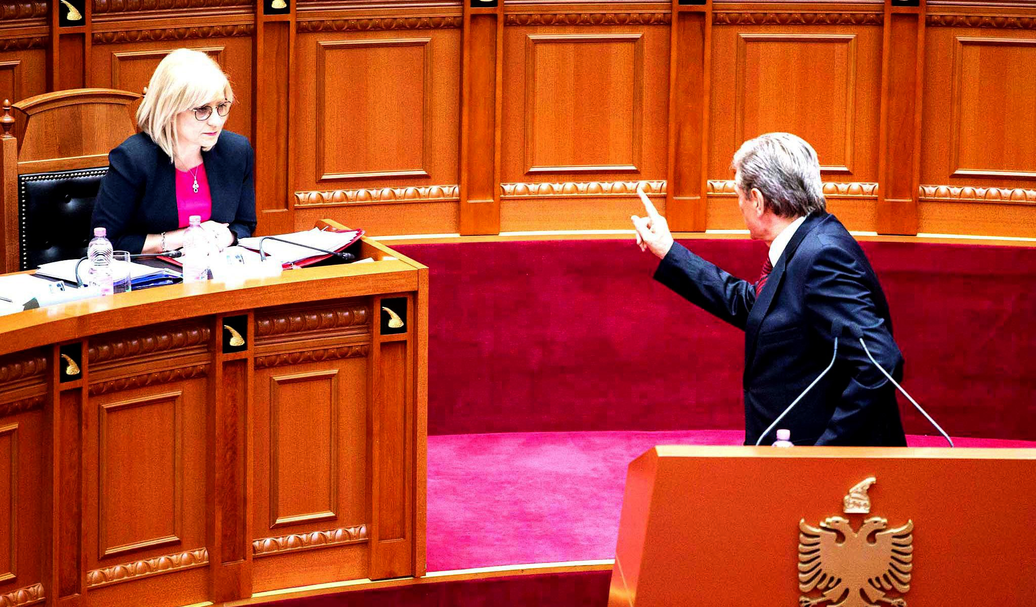 Berisha: Ligji për arsimin aventurë për Shqipërinë, Edi Rama ka fobinë e taksistit