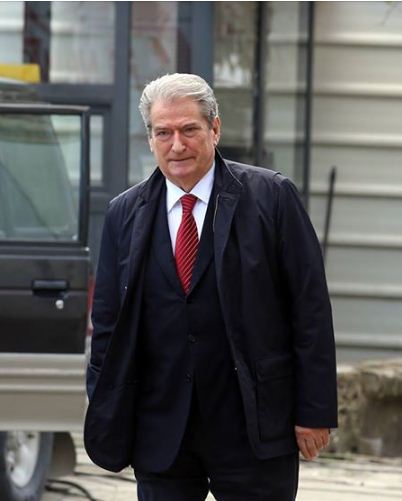 Komenton Berisha: Banditokracia po dridhet!