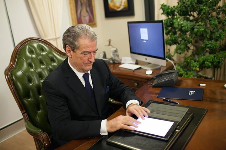 SALI BERISHA/ Skafoministri trafikant pranon akuzat e Zaganit