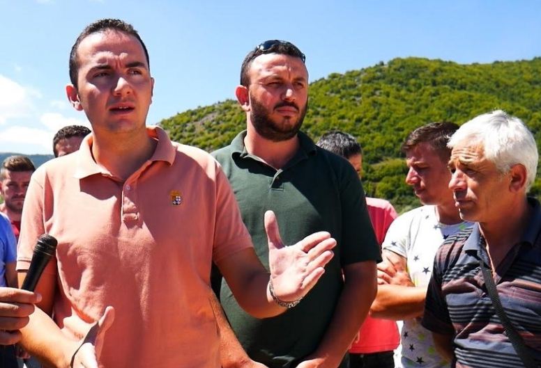 ERSEKE/Kështu i lë rrugët qeveria edhe kur i ka paratë