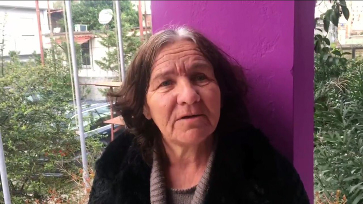 VIDEO/ Socialistja “e çmendur” nga Vlora: Edhe pa bukë të më lini, për atë parti do të votoj