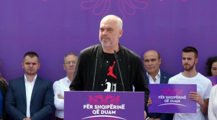 FOTO LAJM/ Edi Rama riciklon Shpëtim Gjikën