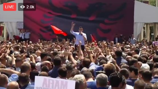 BASHA: KJO PROTESTË REFERENDUM POLITIK, NË SHESH 600 MIJË PROTESTUES QË NUK E NJOHIN REPUBLIKËN E VJETËR