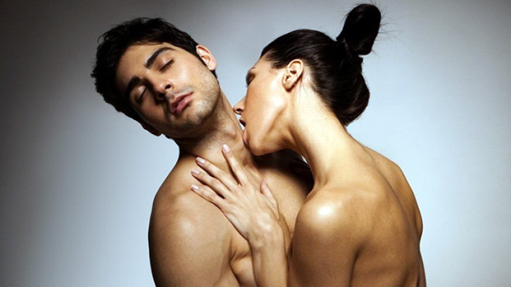 Krevati është për amatorë…, seksi në këto vende do t’ju çmendë!