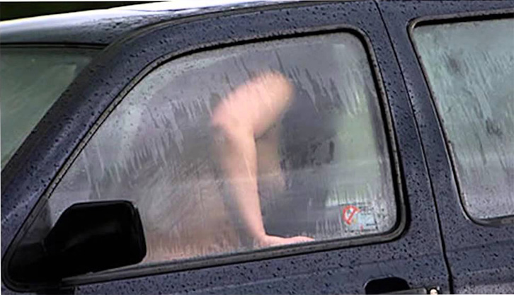 HISTORIA/ Kapi nusen e vëllait me të dashurin, por rrihet dhe kërcënohet nga kunata “tradhtare”