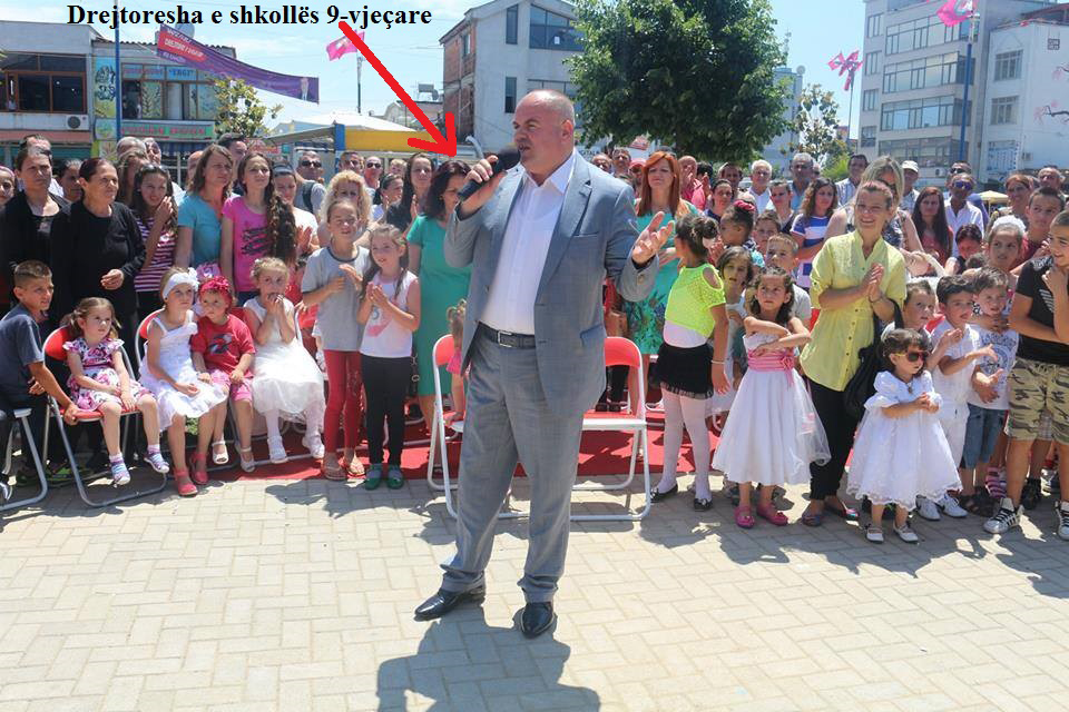 FOTO/ Safet Gjici keqpërdor drejtuesit e shkollave, shpërndan përgjigjet e testeve për maturantët