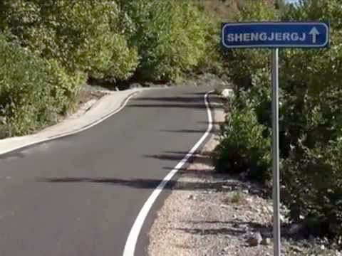 SKANDAL/ Policia fsheh vrasjen për drogë në Shëngjergj