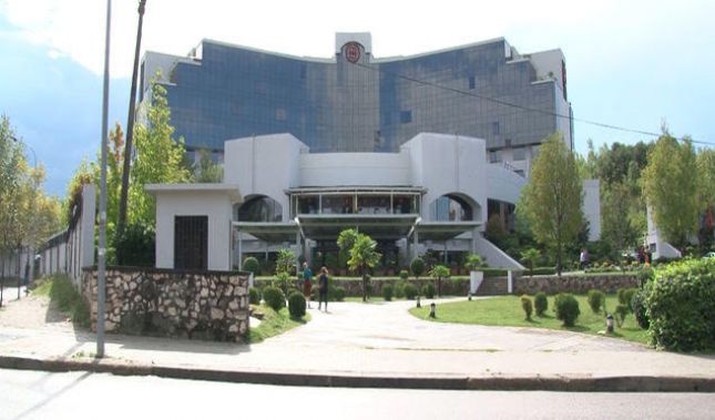 Serbët, kërkojnë largimin e amerikanit nga Sheraton