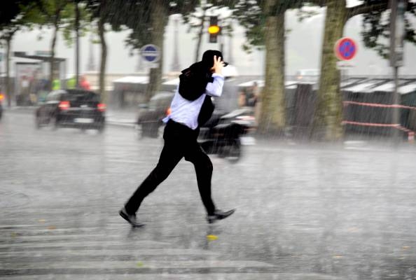 MOTI/ Pas ngricës, borës e shiut, ja çfarë parashikojnë sinoptikanët