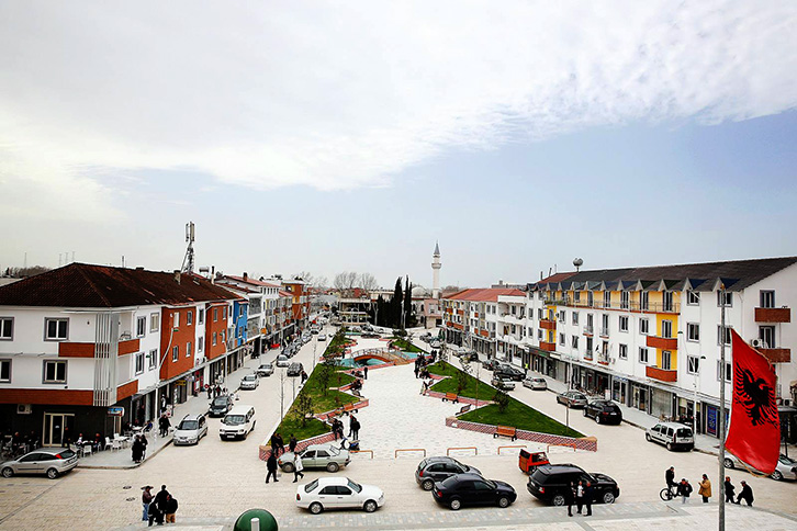 Shijak, plagoset me armë zjarri një person, ia paidentifikuar viktima dhe autori
