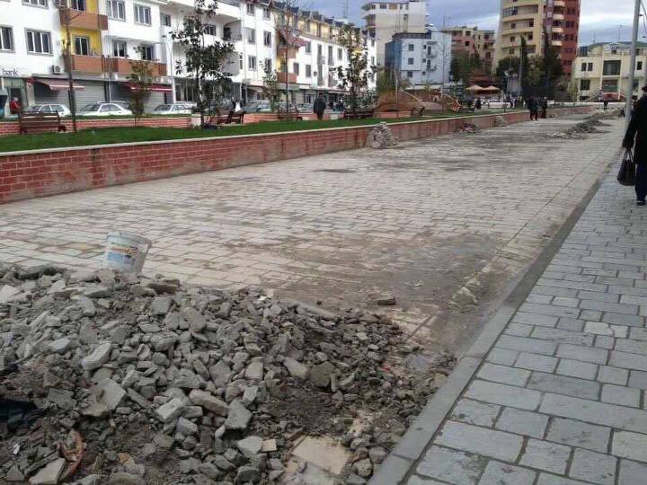 FOTO/Pamje nga rilindja urbane në Shijak