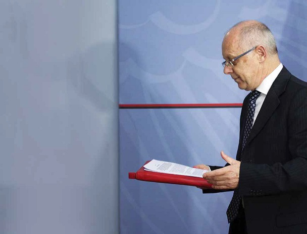 Qeveria rrit tri taksa për biznesin vendas, ul akcizën për biznesin e huaj