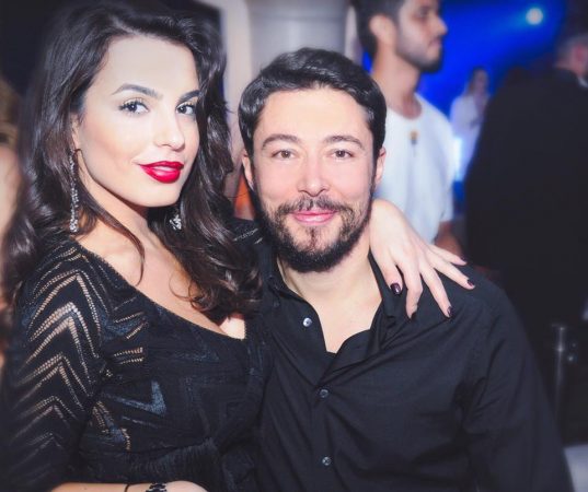 Shkëlzen Berisha i propozon publikisht Armina Mevlanit