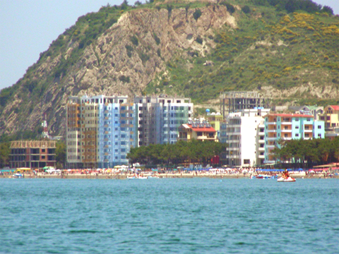 Gjendet një 4-vjeçare e humbur te Shkëmbi i Kavajës