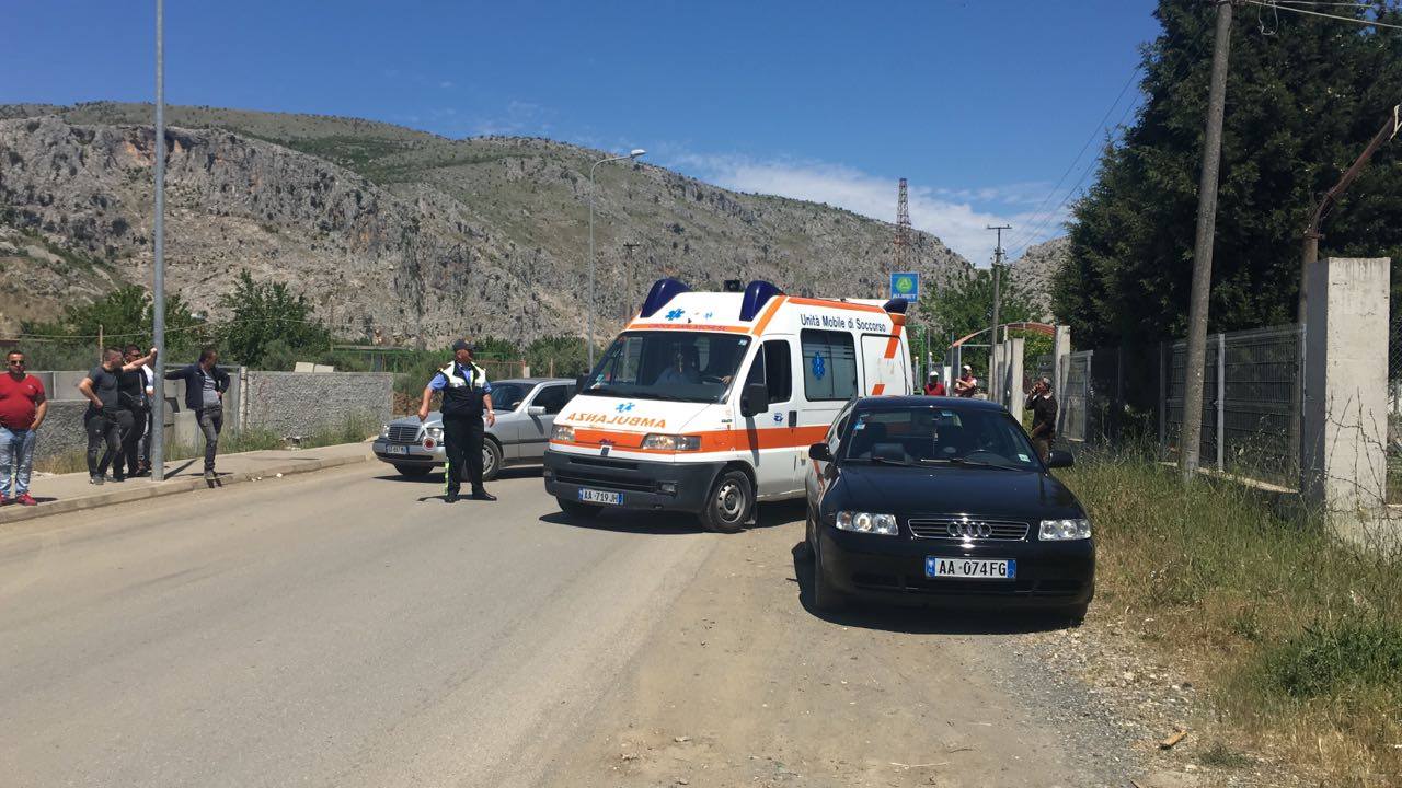 EMRI & FOTO/ E përplas kamioni, gruaja gjen vdekjen