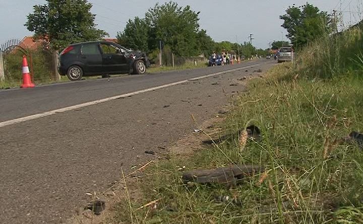 FOTO/ Shkodër, dy makina përplasen “kokë më kokë”, dy të plagosur