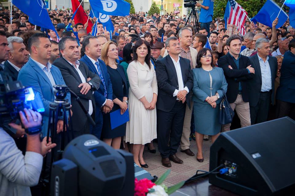 Kryetari i PD Shkodër zbulon sherrin në parti, postim për “Ambasadoret shëtitës” të Razmës dhe Lalëzit