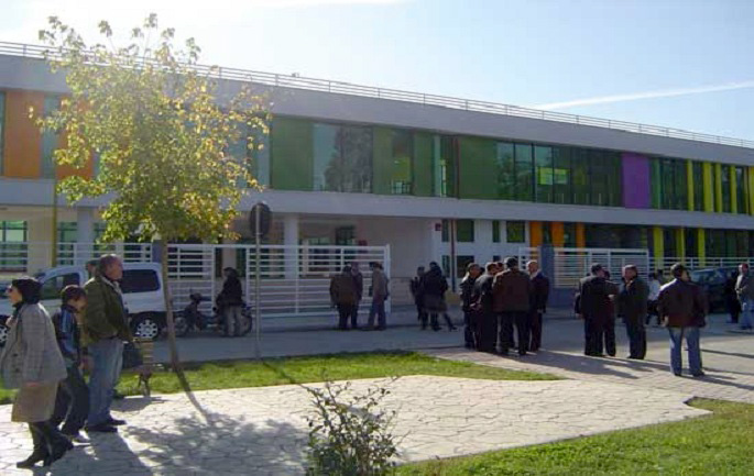 Tiranë, helmohen 20 nxënës të shkollës “Musine Kokalari”