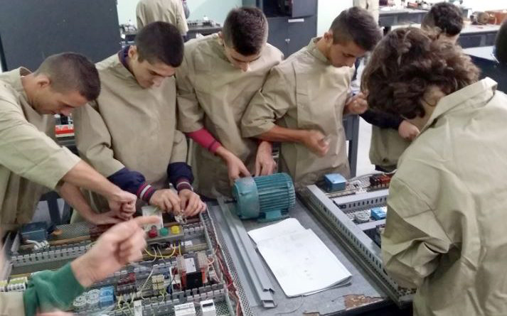 Shkollat profesionale edhe për të rritur