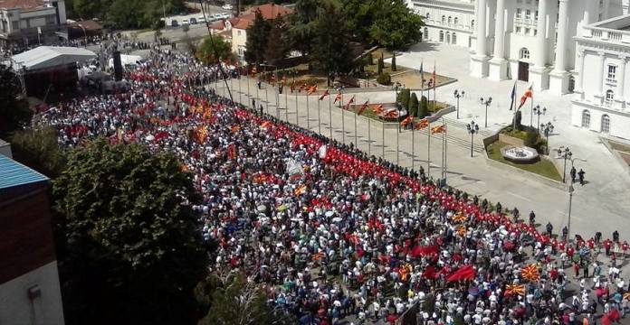 KIM MEHMETI/Ja pse nuk dolën masivisht në protestë shqiptarët