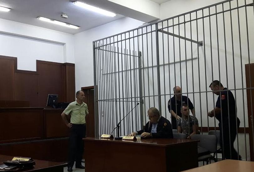 FOTO/Shoferi që aksidentoi Dhurata Priftin lihet në burg