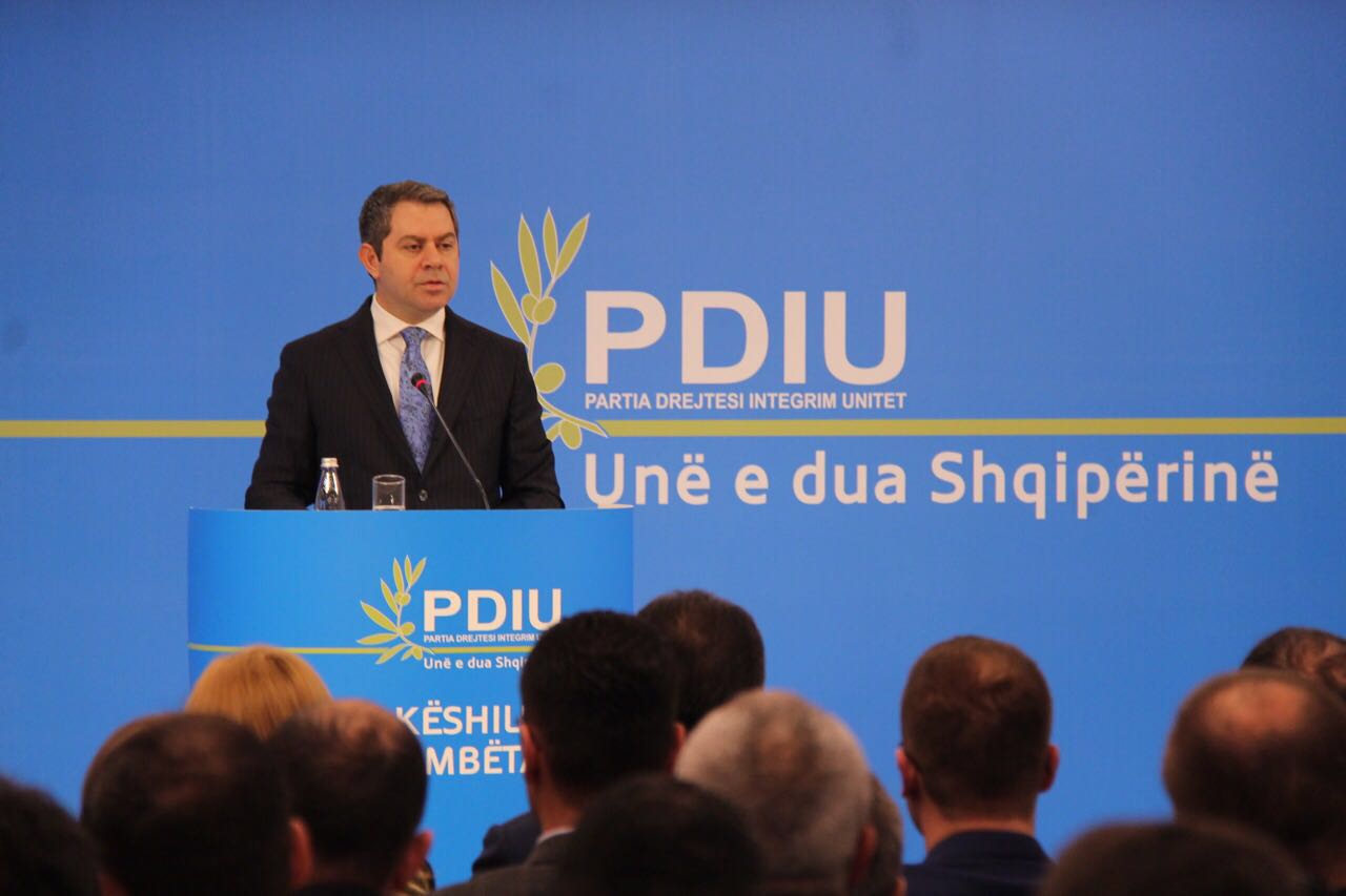 Shpëtim Idrizi: Të heqim doganat me Kosovën