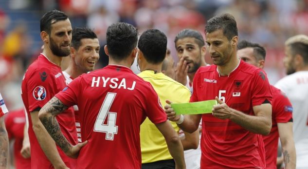 De Biasi i jep lamtumirën Lorik Canës, kush do ta marr shiritin e kapitenit