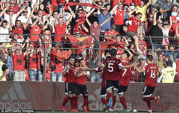 De Biasi: Kjo skuadër ka shumë për të dhënë, do të luftojmë deri në fund