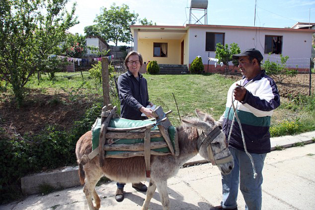 Satira e “Daily Mail”: Ky është modeli shqiptar që do të ndjekim…