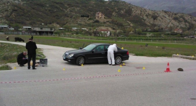 Dëshmia e shoferit: Vëllai i gjallë mërmëriti dicka por nuk u mor vesh