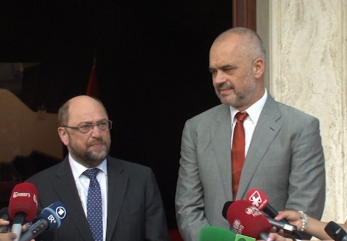 MARTIN SCHULZ/Korrupsion nga kandidati socialist për Kancelar në Gjermani, ish-presidenti i BE?