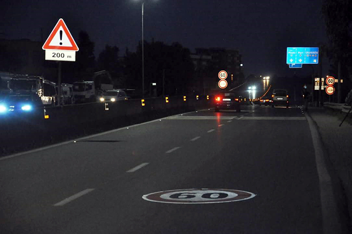 Hetim skemës së abuzimit për sinjalistikën rrugore, fituesit bënë marrëveshje dhe ndanë tregun