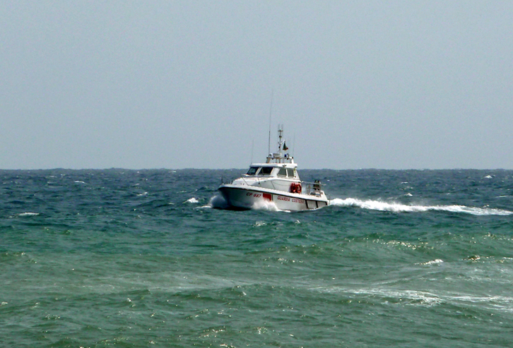 Kthehej nga Italia, zhduket me gjithë skaf në det