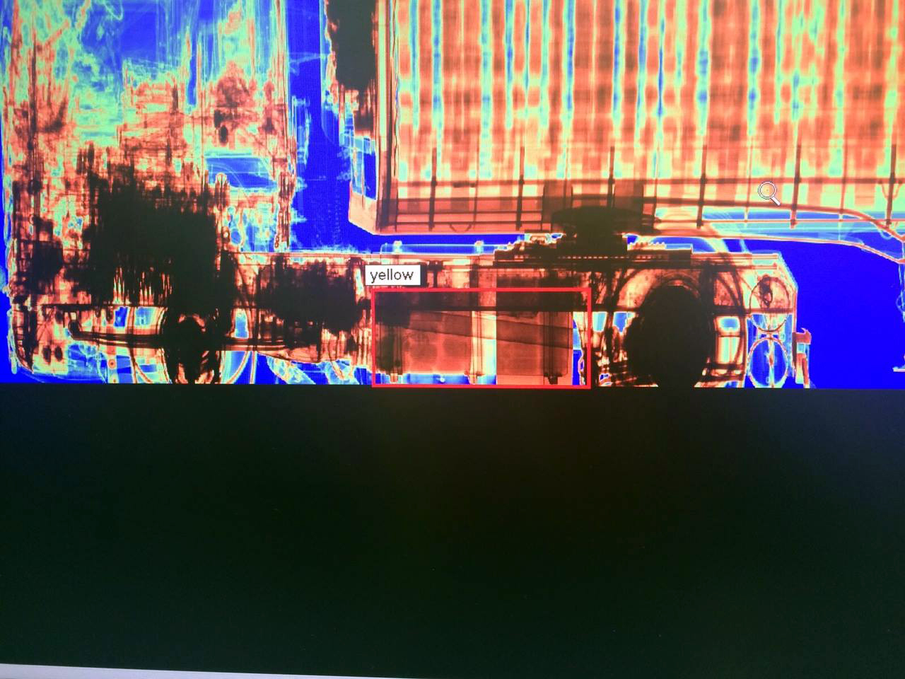 FOTO/ Ja si skaneri zbuloi 130 kg drogë në Portin e Durrësit