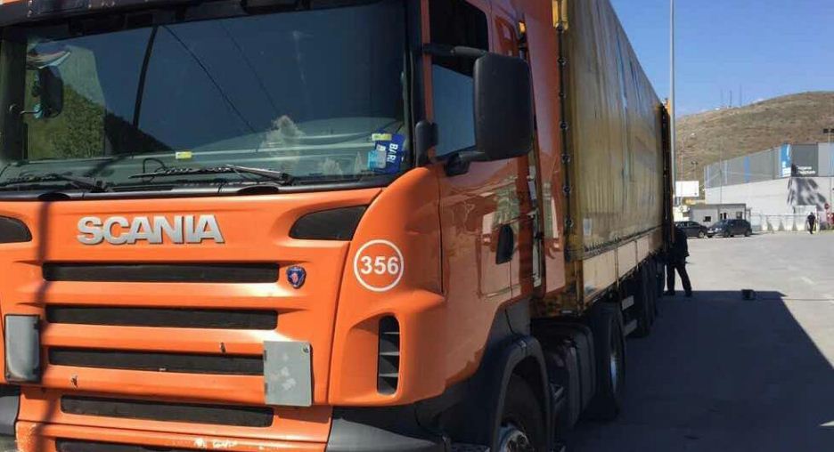 Kanabis në tuba plastikë, zbulohet ngarkesa në Kapshticë