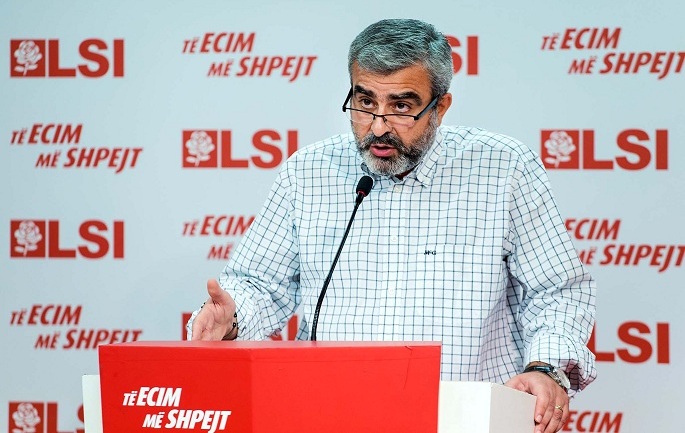 Presidenti Nishani dekreton emërimin e ministrit të ri të Transportit Sokol Dervishaj