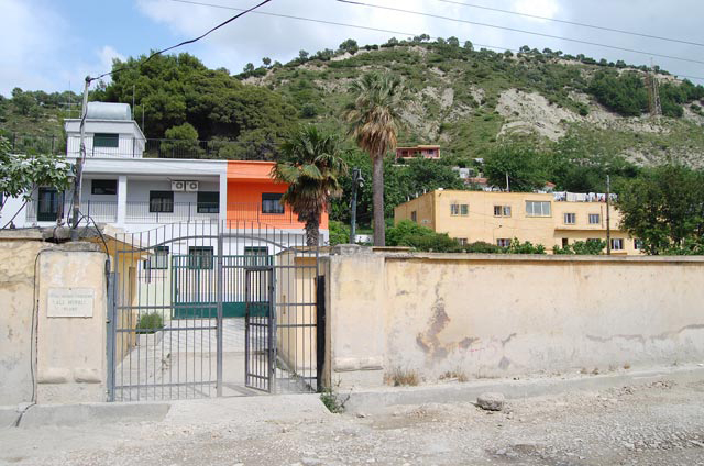 Vlorë, arrestohen për korrupsion një mjeke e dy infermierë të spitalit Psikiatrik, në kërkim një mjeke tjetër