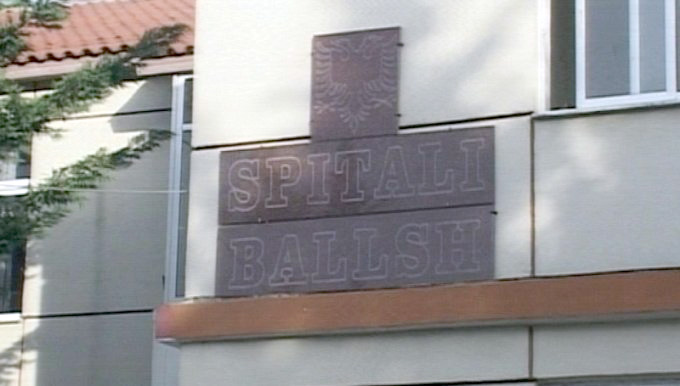 Mallakastër, dy persona punonin në arë, helmohen nga gazi i puseve të naftës