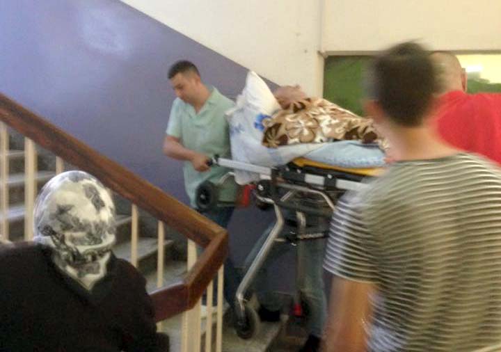 FOTO LAJM/ Shëndetësi falas…?!  Jo dhe  jo… Por as me ashensor!