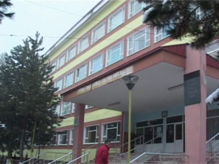 Spitali i Peshkopisë, kemp për vota