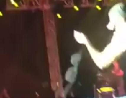 VIDEO/ Ja pse Presidenti i Sri Lankës kërkon rrahje me kamxhik për Enrique Iglesias