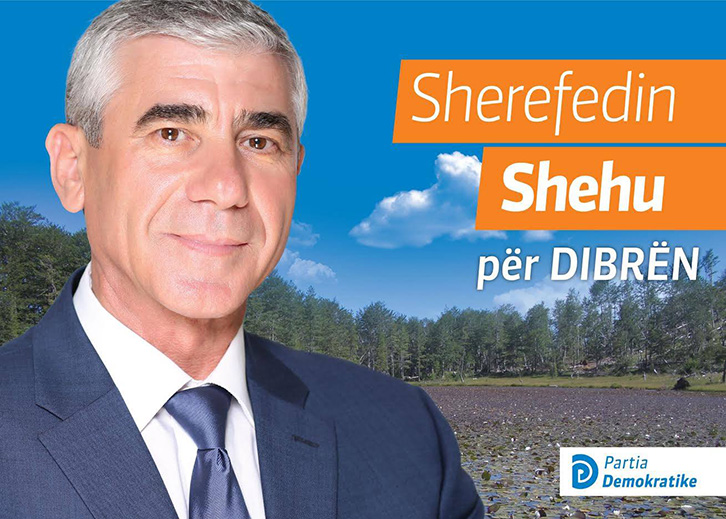 FOTO LAJM/ “Drejtimi i duhur” i kandidatit të PS në Dibër, vjedhja e sloganit të kandidatit demokrat