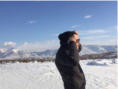 FOTO/ Stresi i shkruan një letër Saimir Tahirit