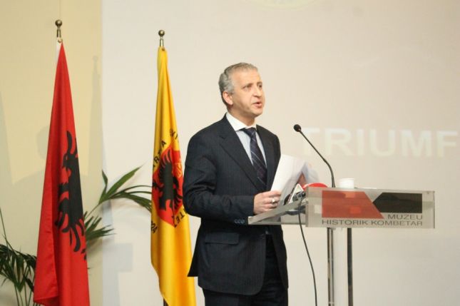 Zgjerohet konflikti tek Legalistët, letër Gjanës të dorëhiqet