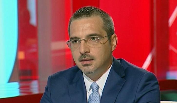 Çudit ministri Tahiri: Për vjedhjen në Rinas, “fajin” e ka Presidenti  Nishani